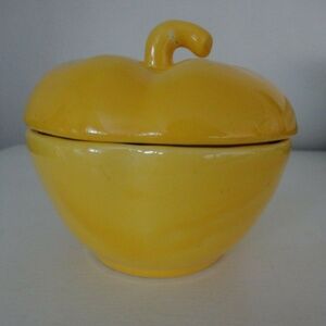 Vtg California Pottery Yellow Pepper bowl container Trinket box